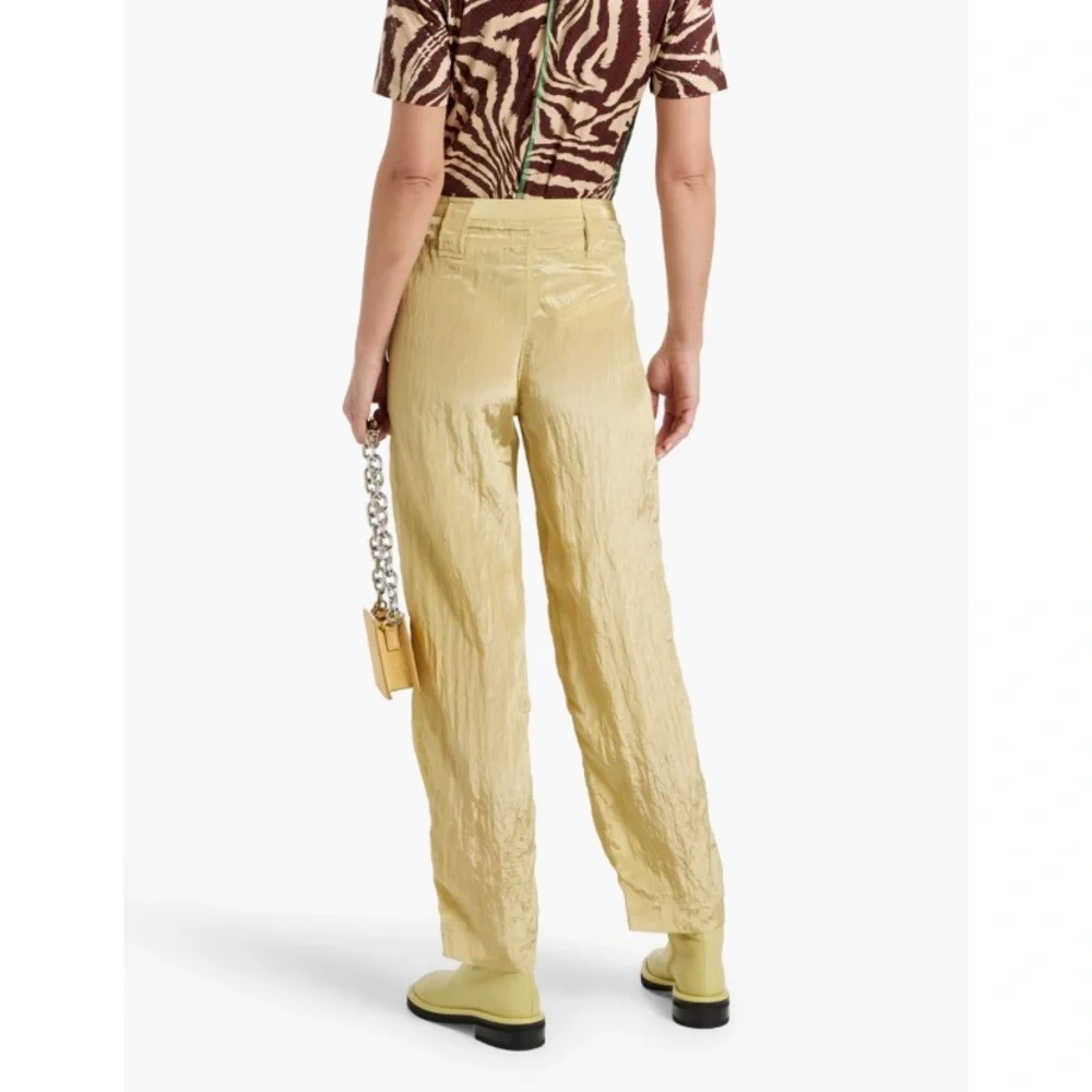 GANNI $595
Crinkled satin tapered pants dusty yellow size 36 size 0 - Picture 4 of 12